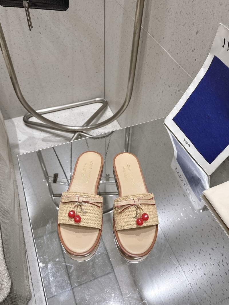 l0vis Vvtt0n slippers